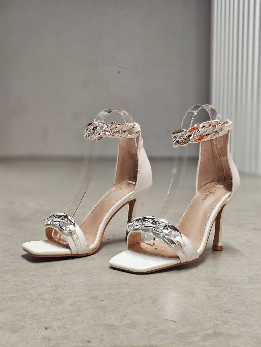 Chain-Detail White High Heel Sandals With Ankle Strap For Women